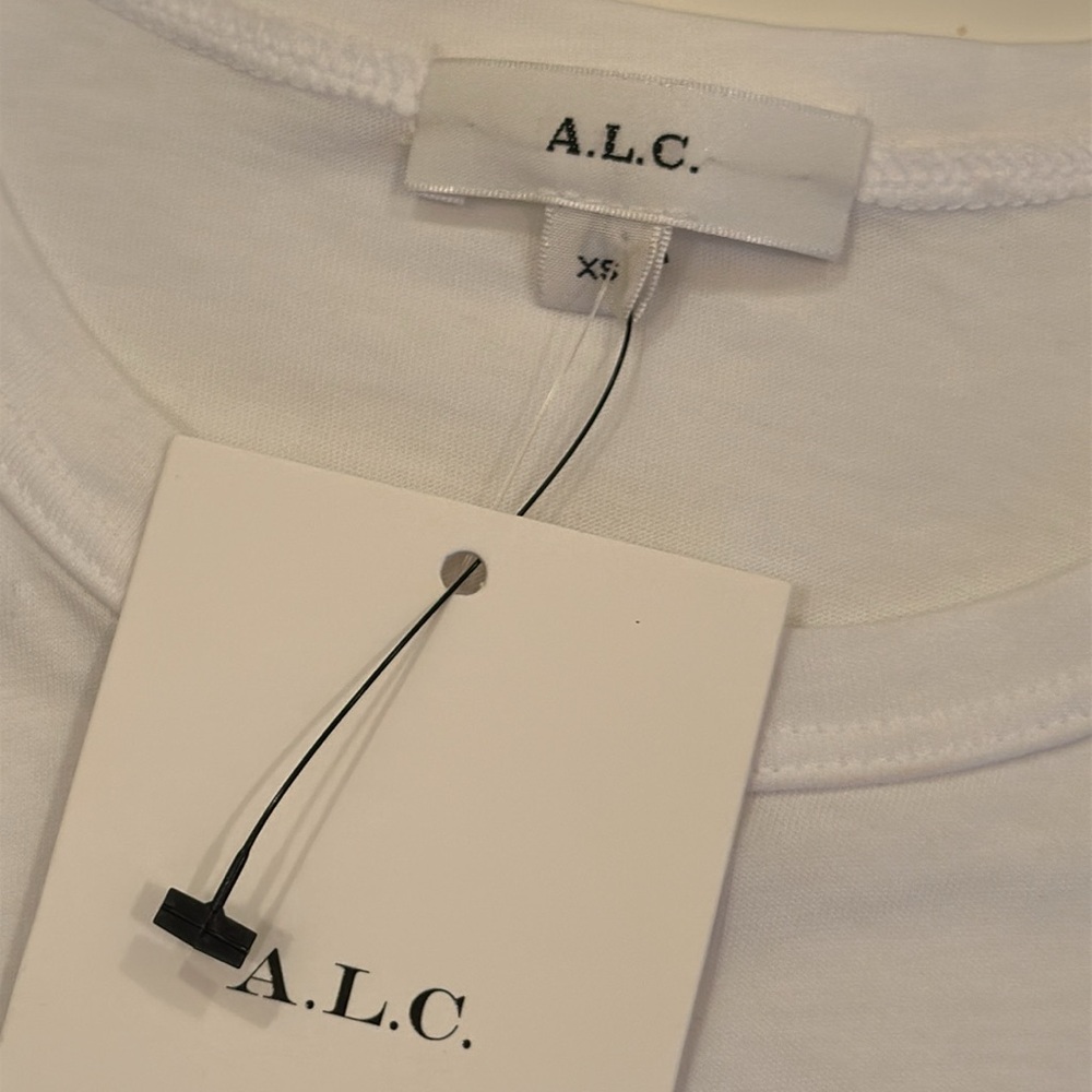 New A.L.C. Short Sleeve White Crop Top. Size XS. - Picture 3 of 6